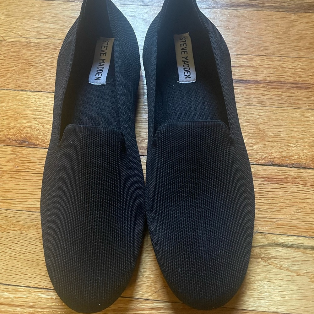 ✨NEW✨ never worn Steve Madden flats